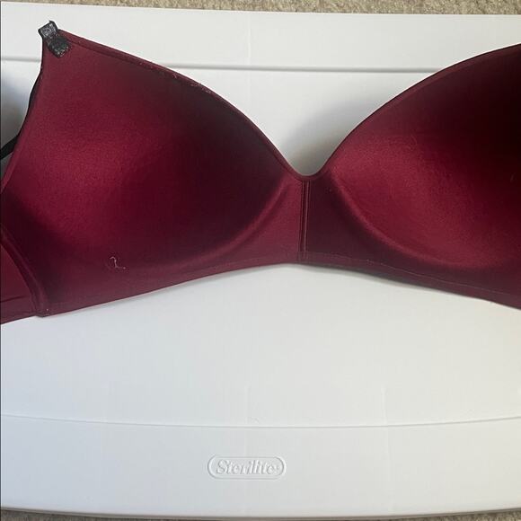 Victoria's Secret Red Bra non-wire / wire free bra - Picture 4 of 6